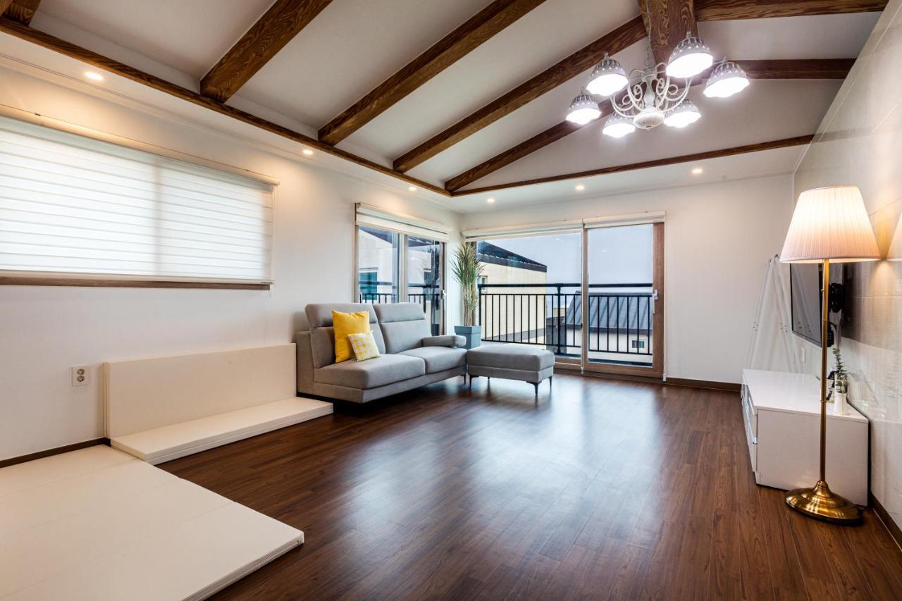 Haevichi Private Pension Seogwipo Esterno foto