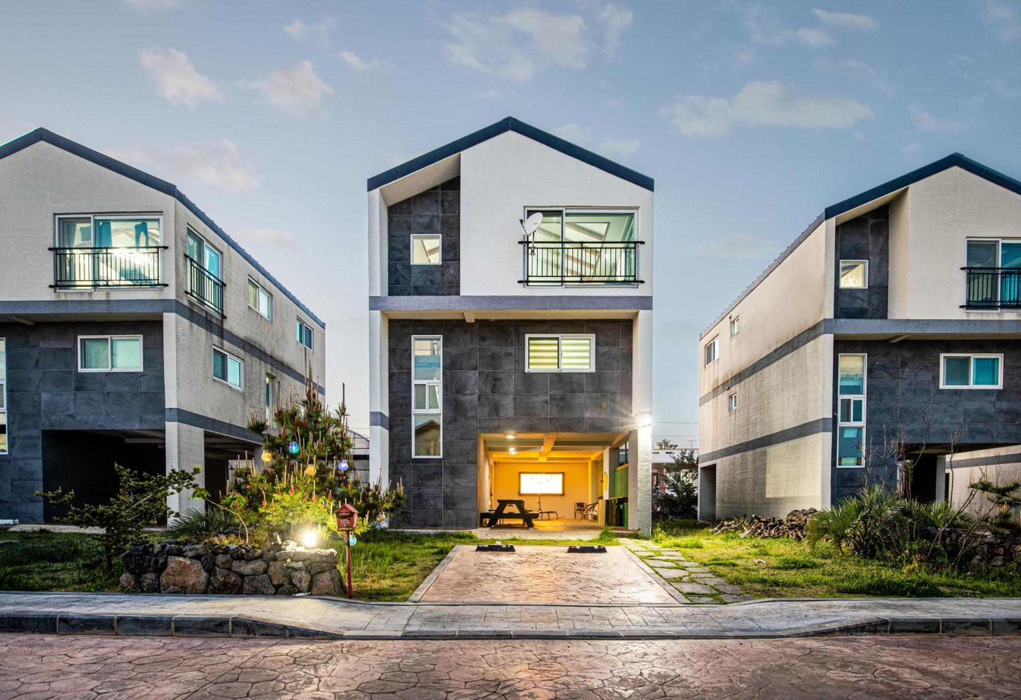 Haevichi Private Pension Seogwipo Esterno foto