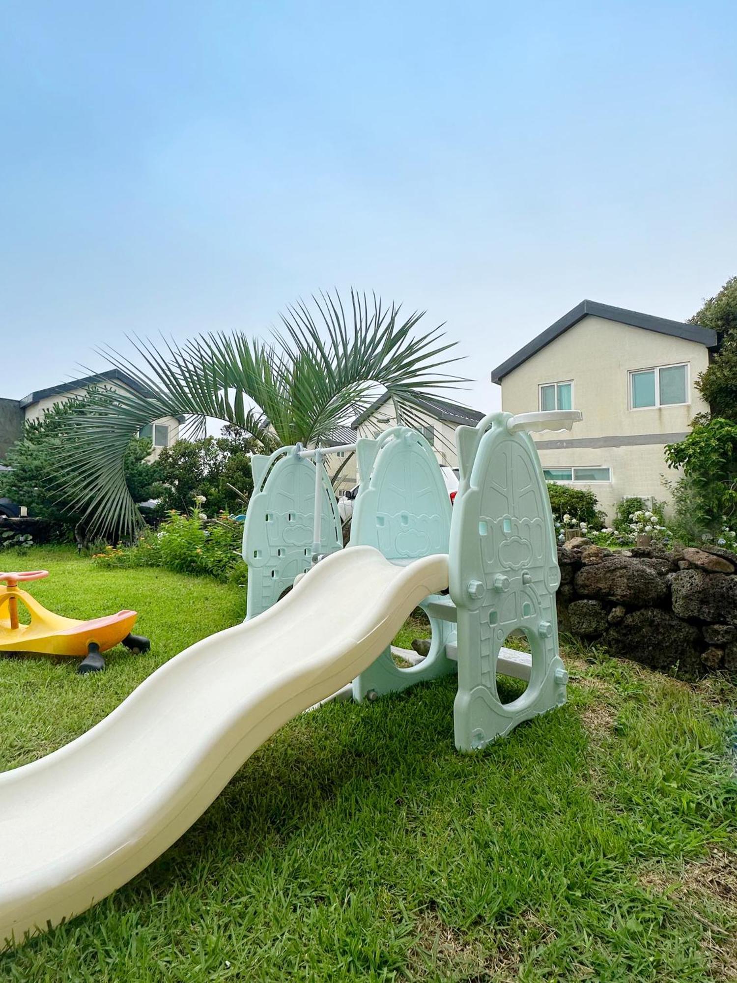 Haevichi Private Pension Seogwipo Esterno foto